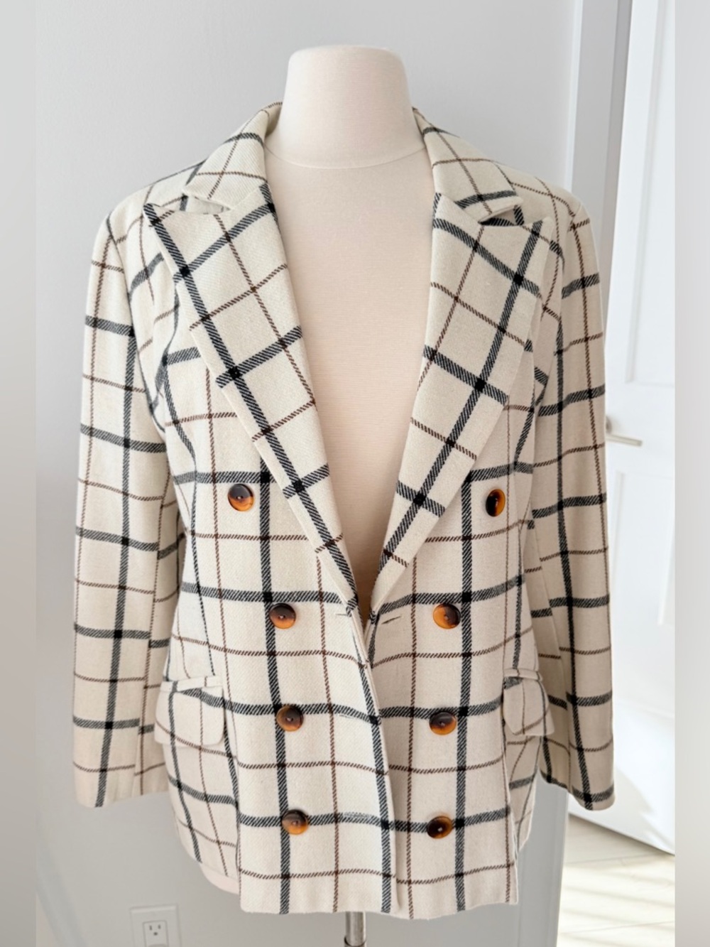 Vintage Made in France Plaid Double Breasted Blazer – Wool Blend Style – Size 40 - Picture 2 of 8